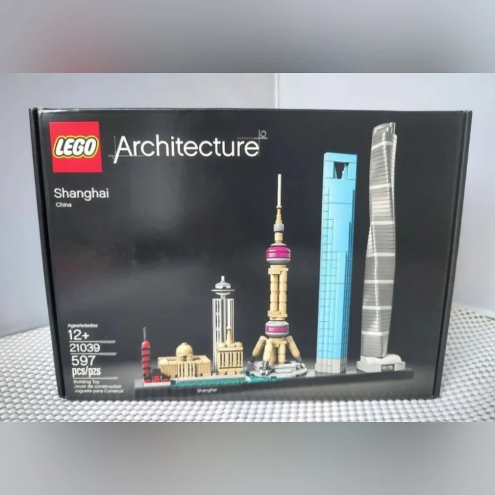 LEGO Architecture 21039 Shanghai, China NWT Building Toy Set